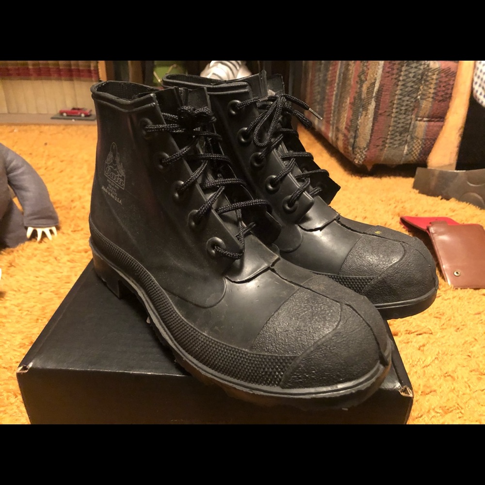 Steel toe rubber boots Bata Ansi
